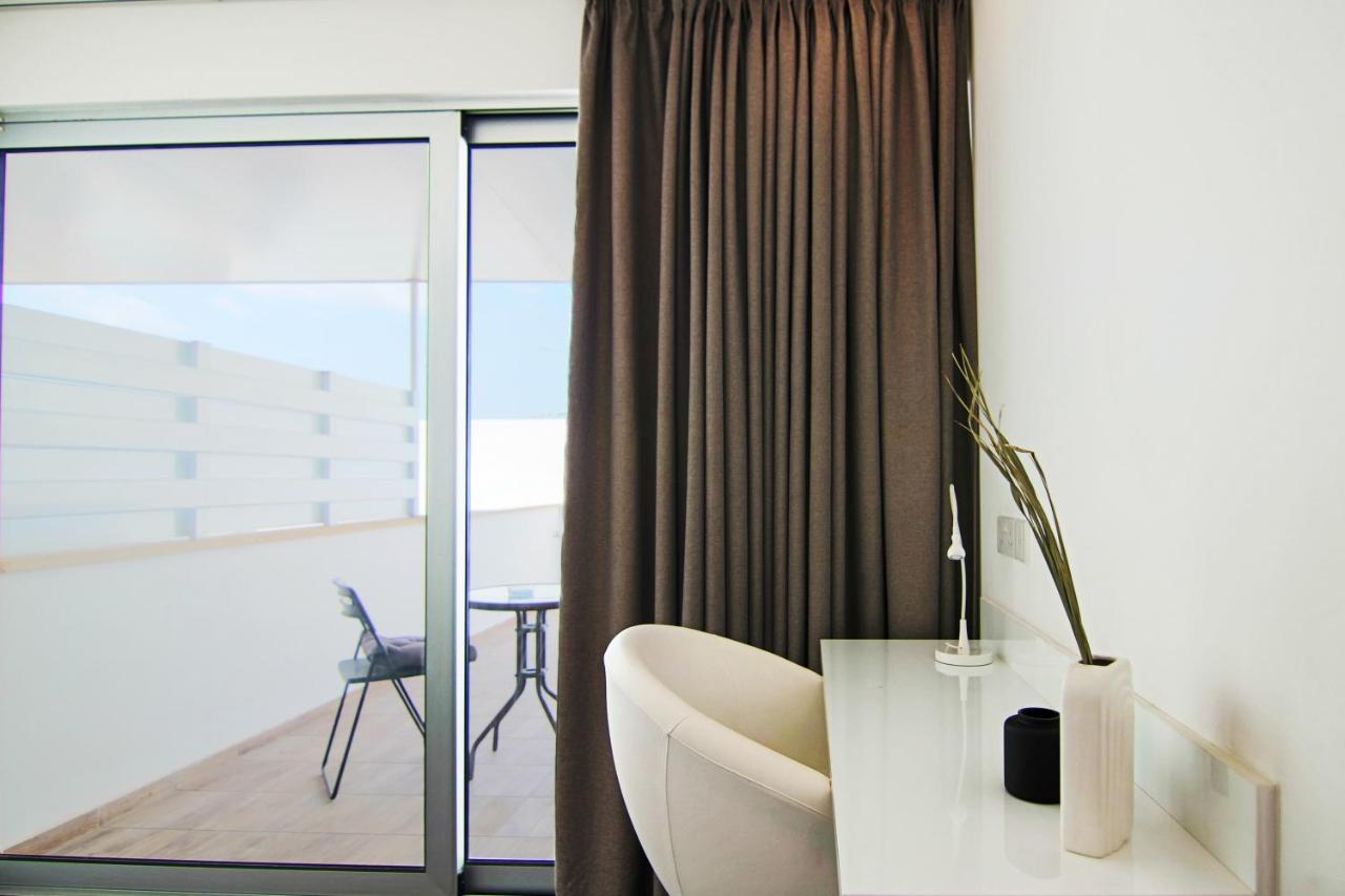 Phaedrus Living: Luxury Suite Nicosia 502 Экстерьер фото